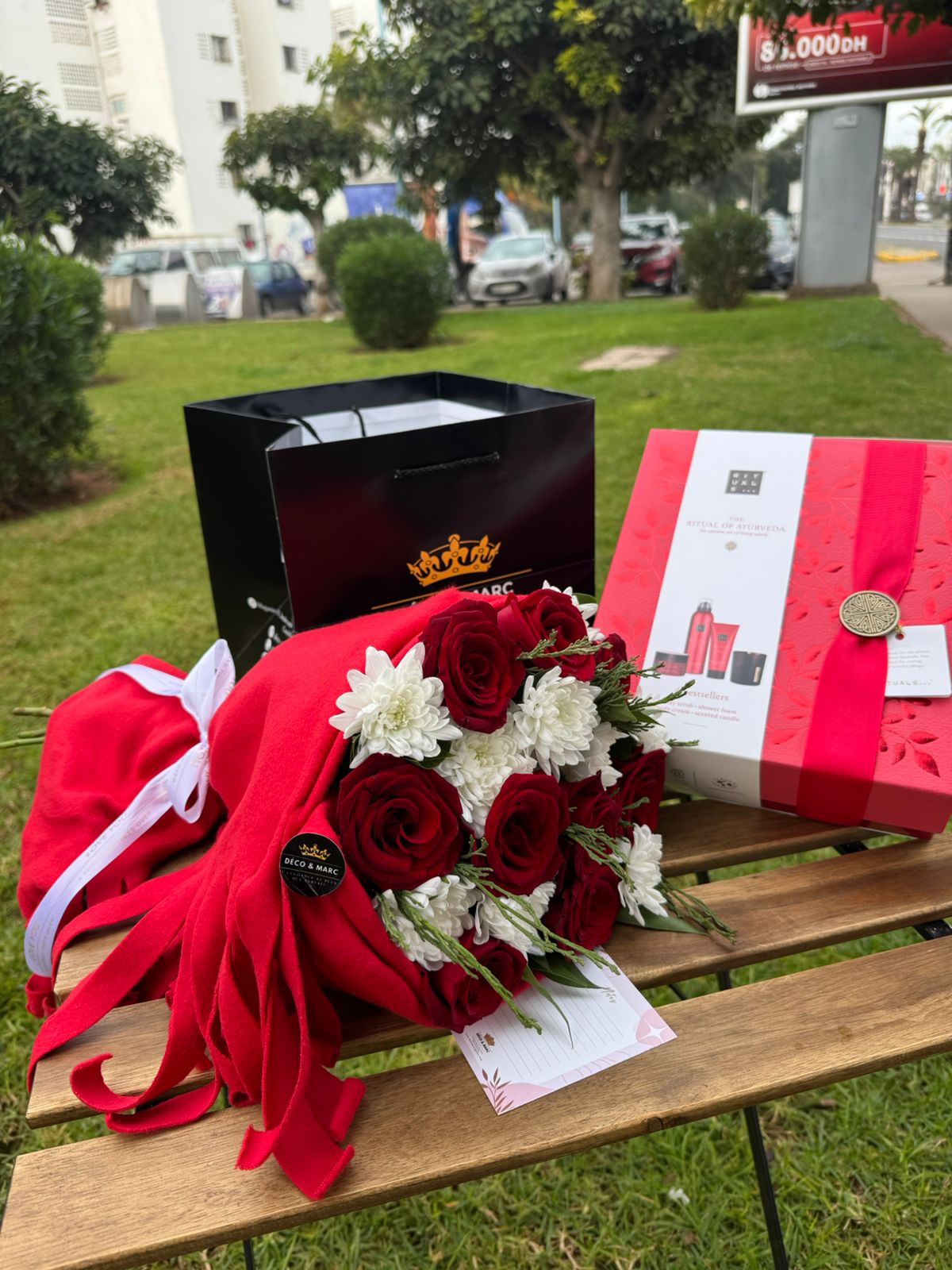 The Ritual of Ayurveda Pack + Mikasa’s Red Scarf Bouquet with Red Roses and White Chrysanthemums - الصورة 2