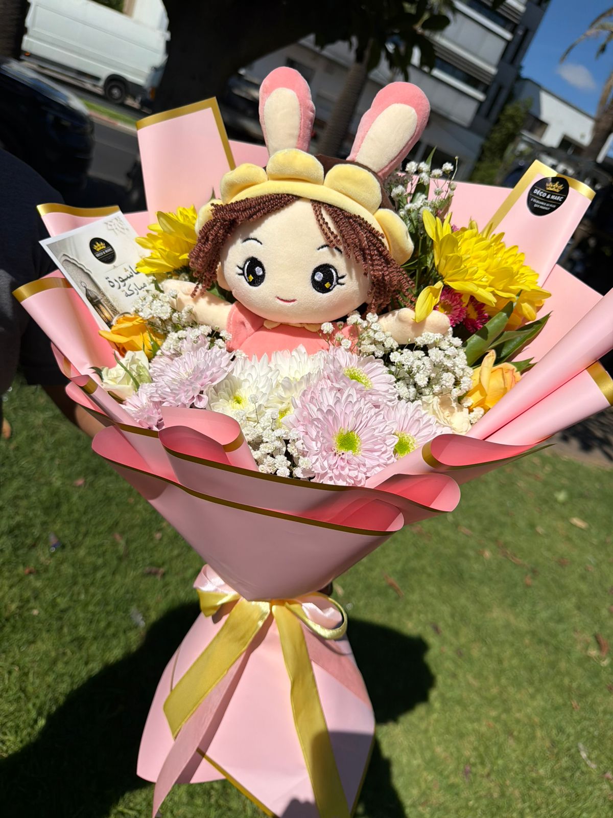 Luxury Flower Bouquet with Plush Doll - الصورة 3