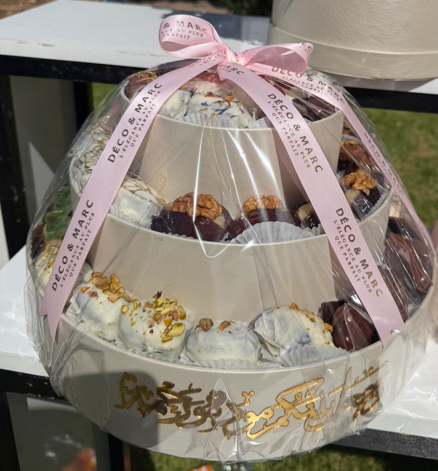 Coffret Prestige Chocolat, Dattes & Fleurs - الصورة 4
